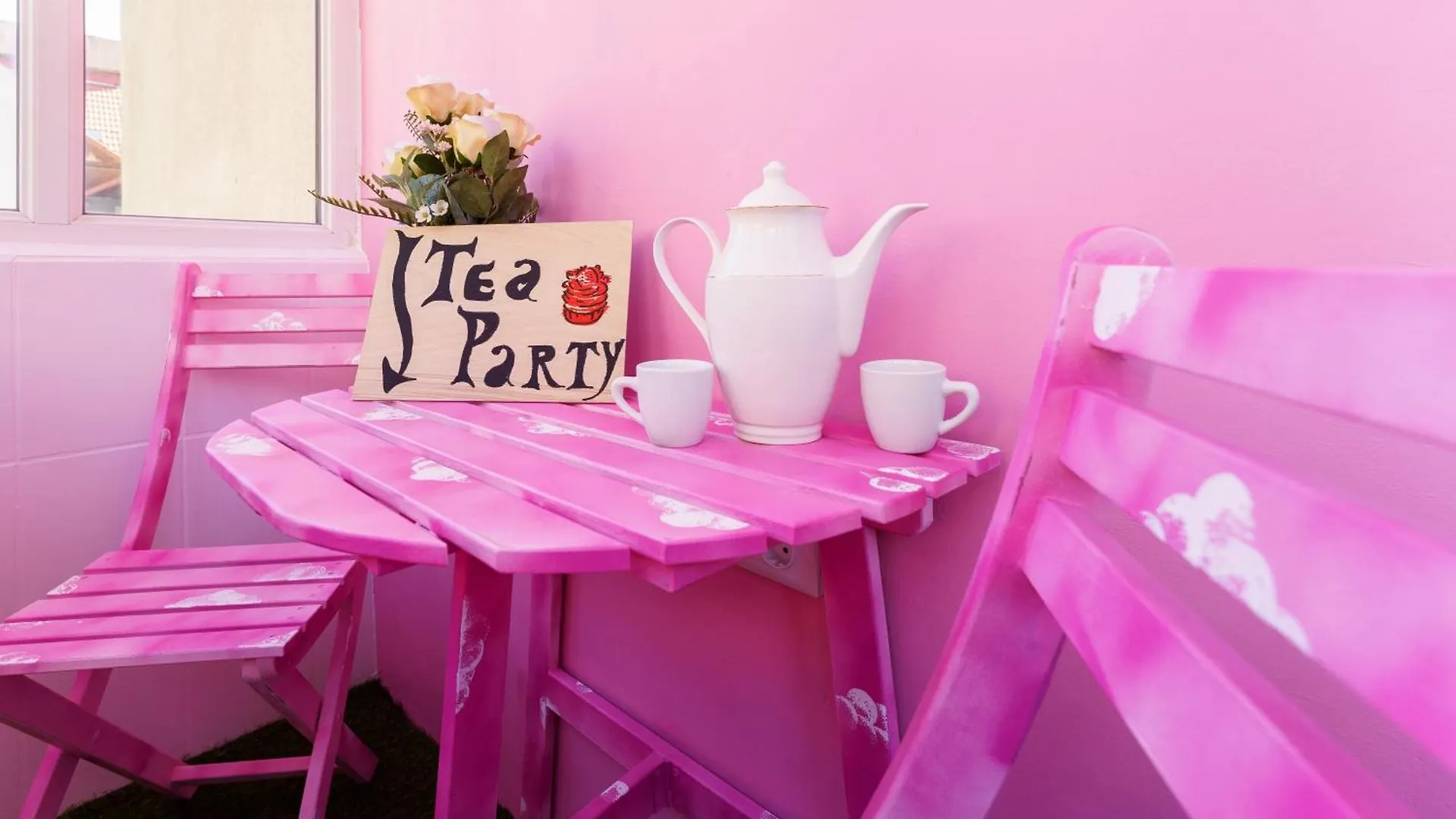 Alice In Wonderland - Selestate Apartment Bucharest