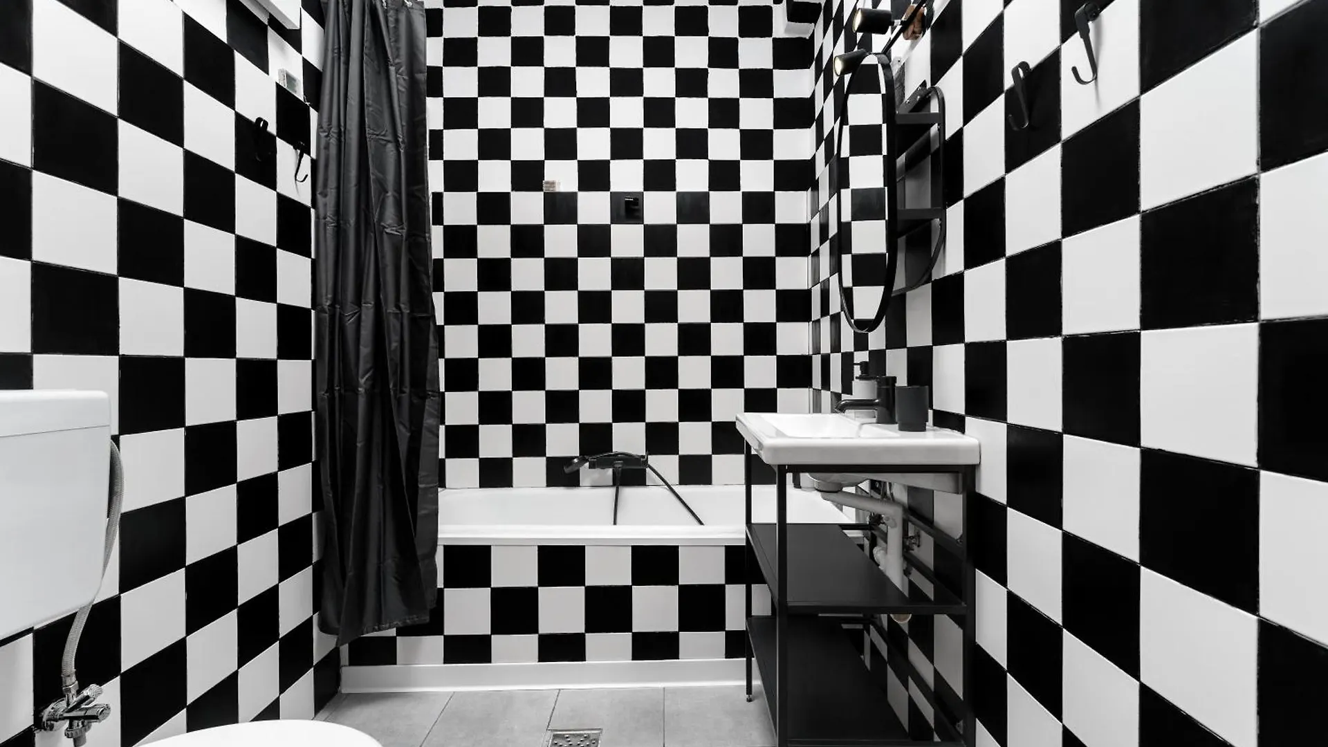 Alice In Wonderland - Selestate Apartment Bucharest