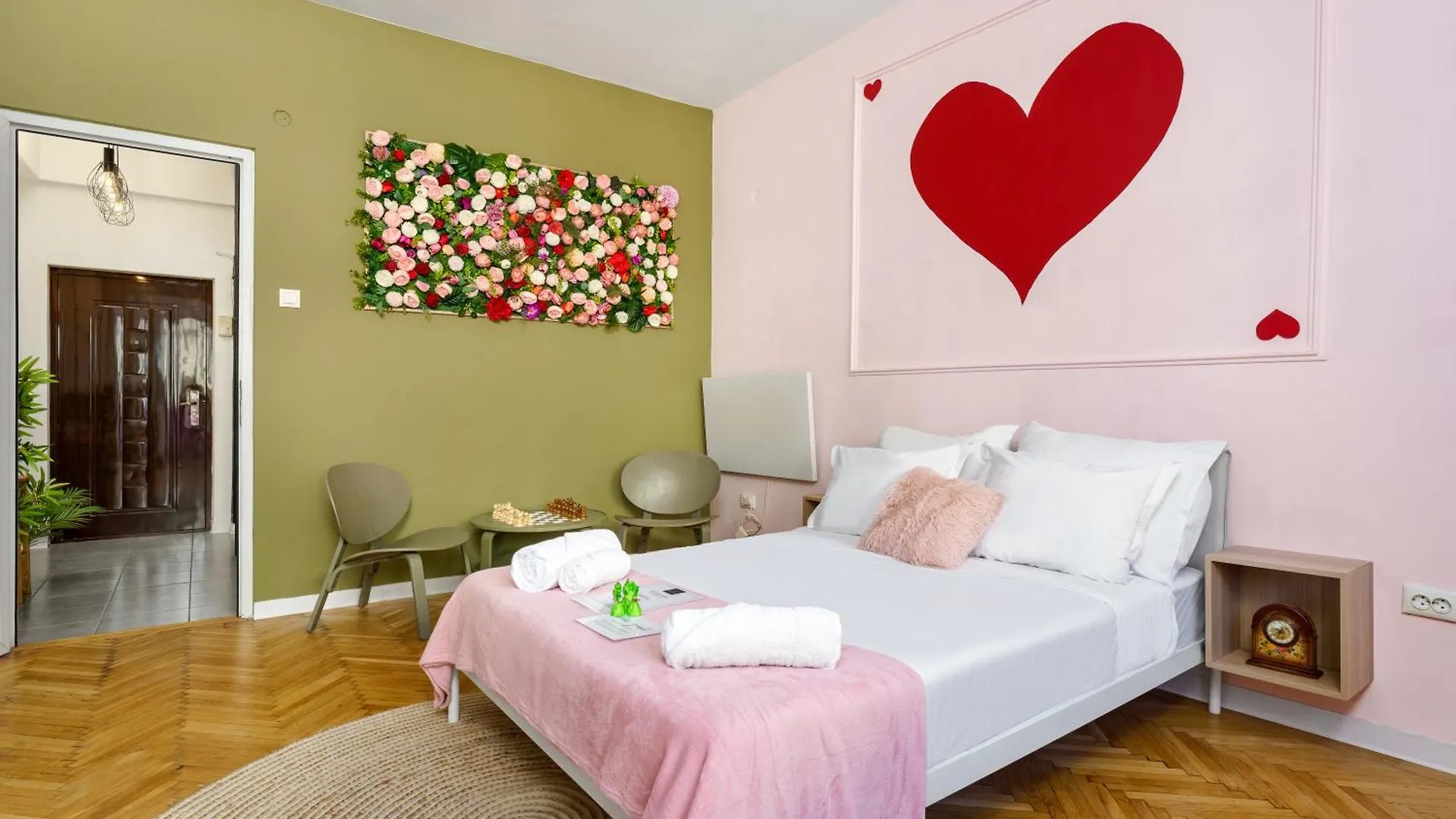 Alice In Wonderland - Selestate Apartment Bucharest Romania